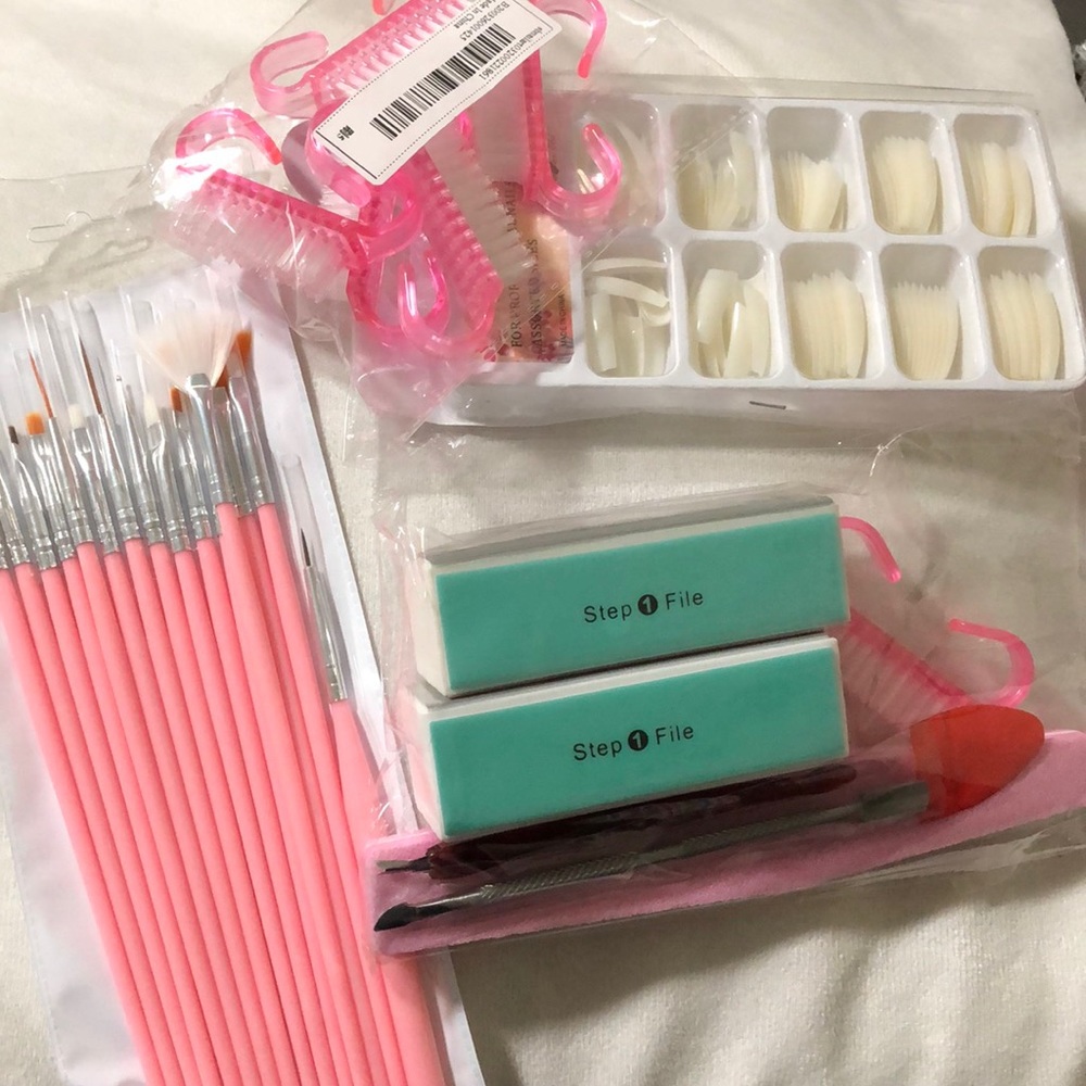 Nail technician supplies offers Ok